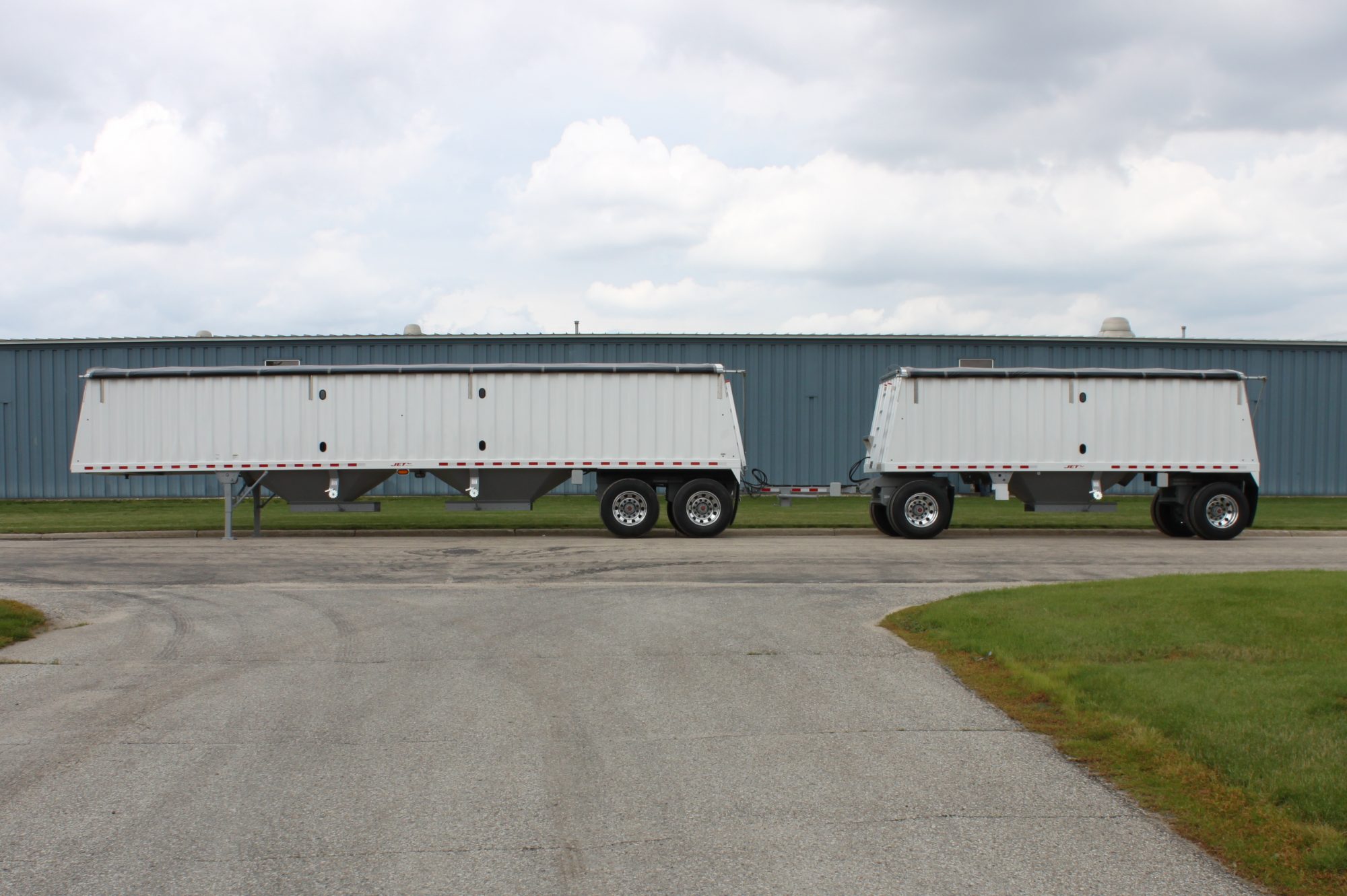 LeadPupSteelGrainTrailers Jet Co Trailers