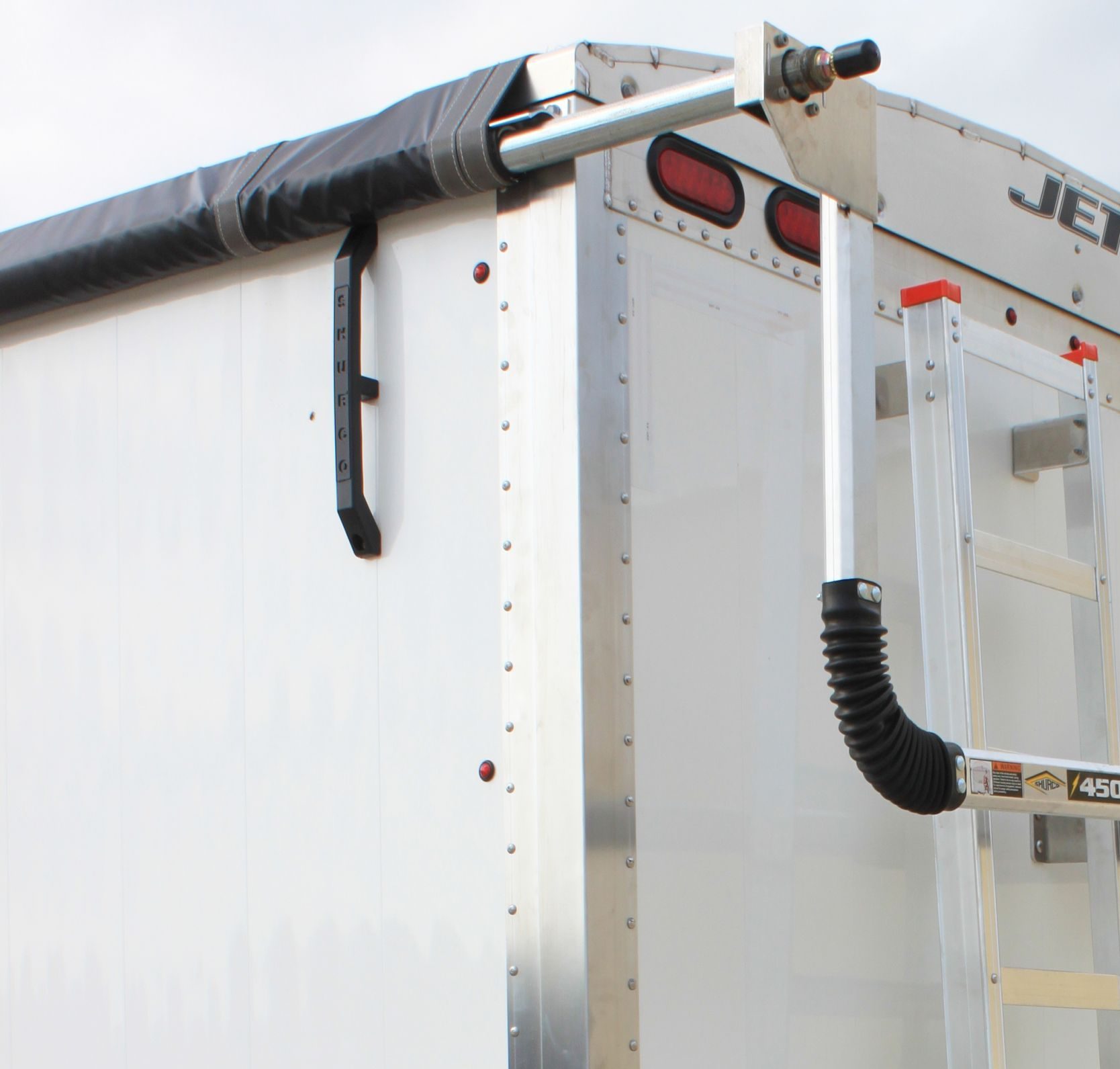 Grain_Hopper_TrailerJet_Tandem_AluminumRear_D_ViewExtra_Marker_Lights Jet Co Trailers